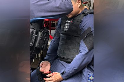 Guarda municipal foi ferido na cabeça com pedrada (Imagem: Facebook/Reprodução)