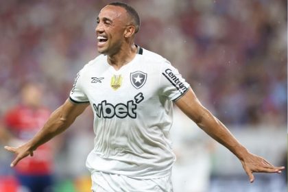 Marçal marcou dois gols na goleada por 5 a 0 (Foto: Divulgação)