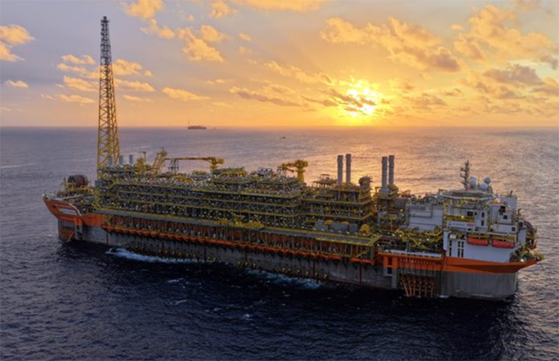 Plataforma da Petrobras na Bacia de Campos: maior produção de petróleo (Foto: Petrobras/Divulgação)