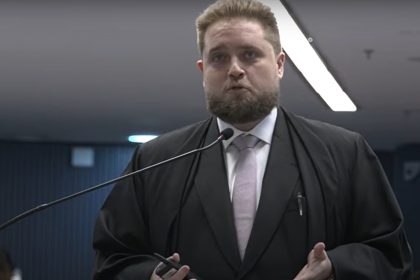 Advogado Matheus Mayer Milanez criticou a condução do processo de Augusto Heleno por Alexandre de Moraes (Imagem: STF/YouTube/Reprodução)