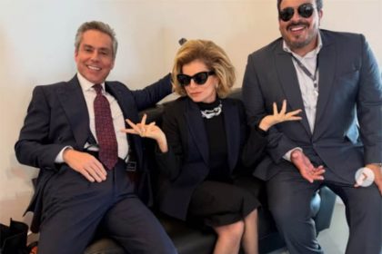 Alexandre Nero, Débora Bloch e Luís Lobianco em bastidores de Vale Tudo (Foto: @deborablochoficial/Instagram)