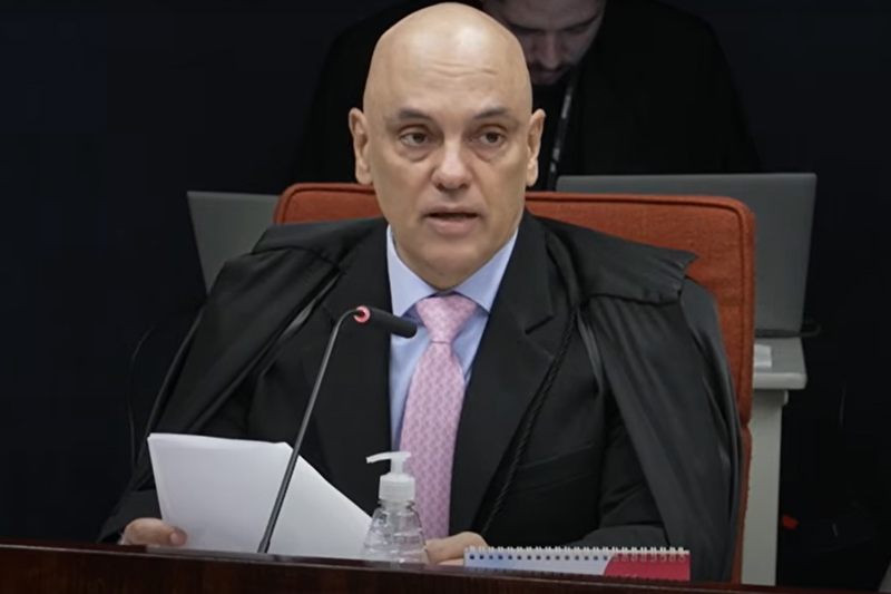 Alexandre de Moraes ao relatar decisão contra réus por plano golpista: organização criminosa (Imagem: TV Justiça/YouTube)