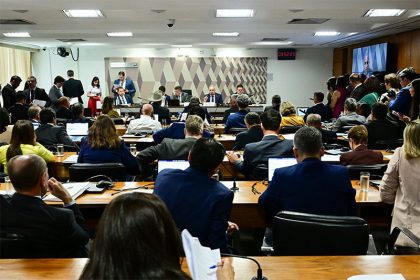 Integrantes da CPMI do INSS aprovaram pedido de prisão para investigados (Foto: Geraldo Magela/Agência Senado)