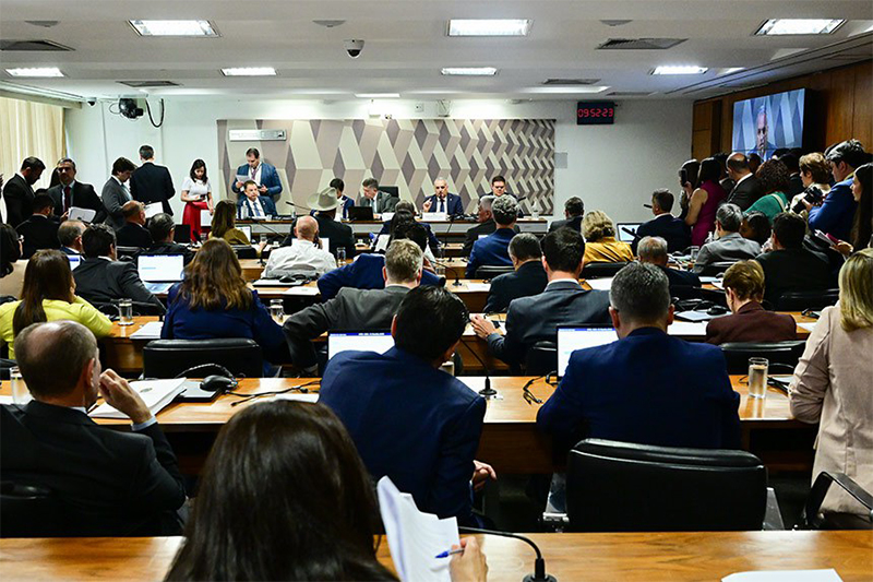 Integrantes da CPMI do INSS aprovaram pedido de prisão para investigados (Foto: Geraldo Magela/Agência Senado)