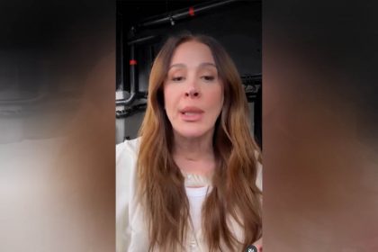 Claudia Raia se manifestou nas redes sociais após chamar atenção de espectador em peça de teatro (Imagem: Instagram/Reprodução)
