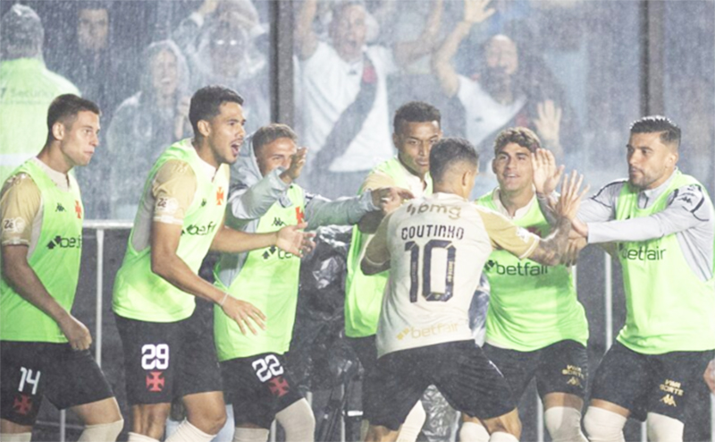 Philippe Coutinho empatou para o Vasco do triunfo do Cruzmaltino sobre o Bahia (Foto: Matheus Lima|Vasco da Gama)
