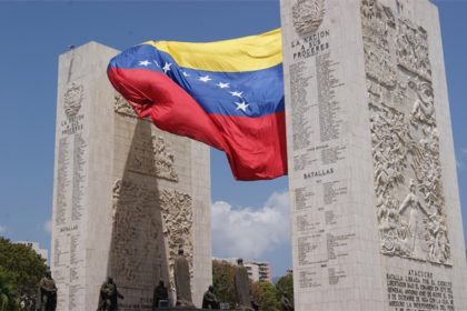 Monumento em Caracas em homenagem à independência da Venezuela: EUA pressionam o país com alegação de combate ao narcotráfico (Foto: Leandra Felipe/ABr/EBC)
