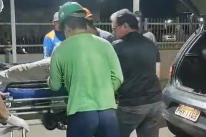 O carreteiro identificado apenas como Ananias foi socorrido e levado ao hospital, mas não resistiu (Foto: WhatsApp/Reprodução)