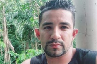 Silvio da Silva Matos, 40, é procurado pela Polícia Civil do Amazonas pelo crime de estupro de vulnerável (Foto: Divulgação/PC-AM)