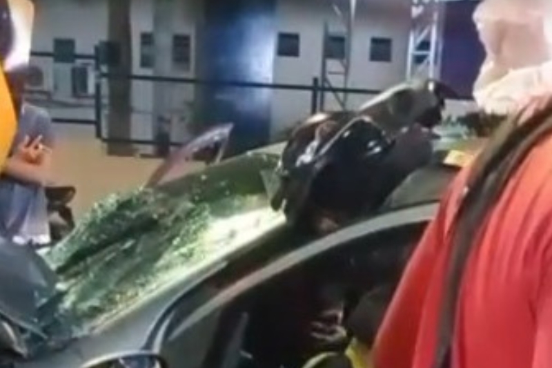 O Corpo de Bombeiros realizou o resgate dos feridos das ferragens (Foto: WhatsApp/Reprodução)