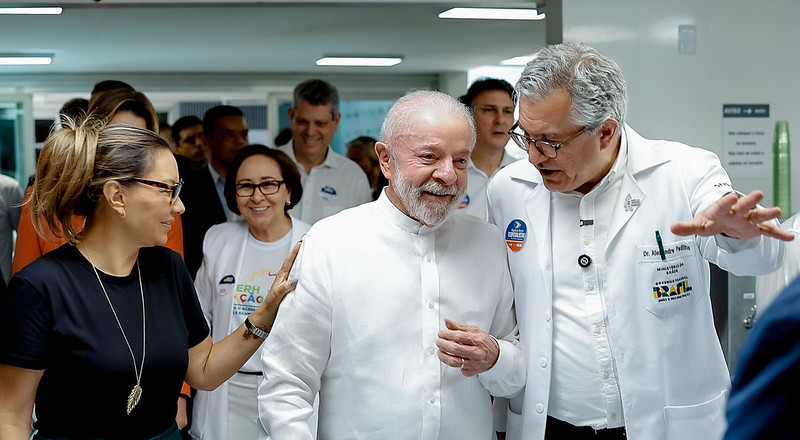 Lula no Hospital Universitário de Brasília 