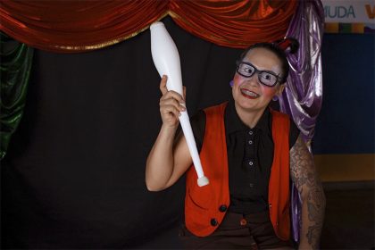Teffy Rojas: arte do malabarismo ajuda a desenvolver habilidades cognitivas (Foto: Tayane Kerollene/Divulgação)