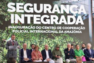 Presidente Lula com ministros e autoridades estrangeiras na inauguração de centro de cooperação policial em Manaus (Foto: Secom/PR/Divulgação)