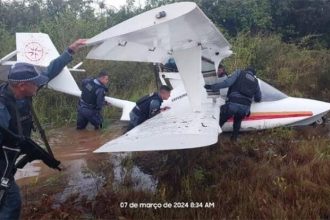 Avião anfíbio foi apreendido em março de 2024 também ao fazer pouso forçado (Foto: PM-AM/Divulgação)