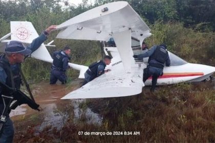 Avião anfíbio foi apreendido em março de 2024 também ao fazer pouso forçado (Foto: PM-AM/Divulgação)
