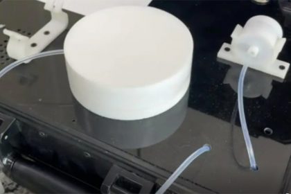 Equipamento identifica metanol em bebidas a partir da análise de uma gota (Foto: UFPE/Divulgação)