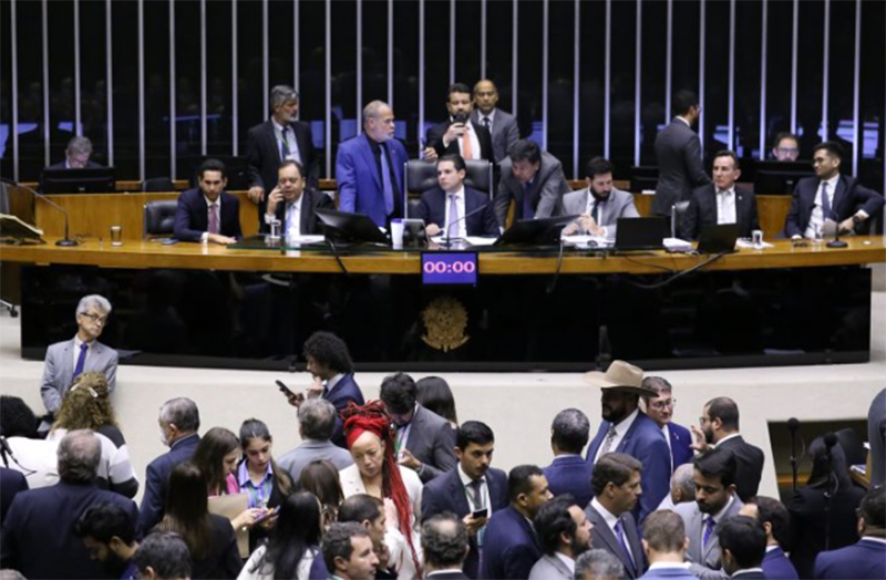 Plenário da Câmara dos Deputados rejeitou MP alternativa ao IOF (Foto: Kayo Magalhães/Agência Câmara)