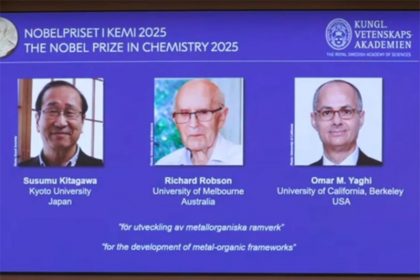 Susumu Kitagawa, Richard Robson e Omar M. Yaghi ganham o Nobel de Química (Imagem: YouTube/Reprodução)