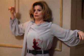 Atriz Débora Bloch em cena de Vale Tudo: católicos comovidos com morte de personagem (Imagem: TV Globo/Reprodução)