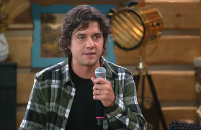 Guilherme Boury recebeu o menor número de votos para ficar em 'A Fazenda 17' (Imagem: TV Record/YouTube/Reprodução)