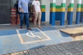 Ao se apresentar em delegacia, adolescente de 16 anos foi apreendido (Foto: WhatsApp/Reprodução)