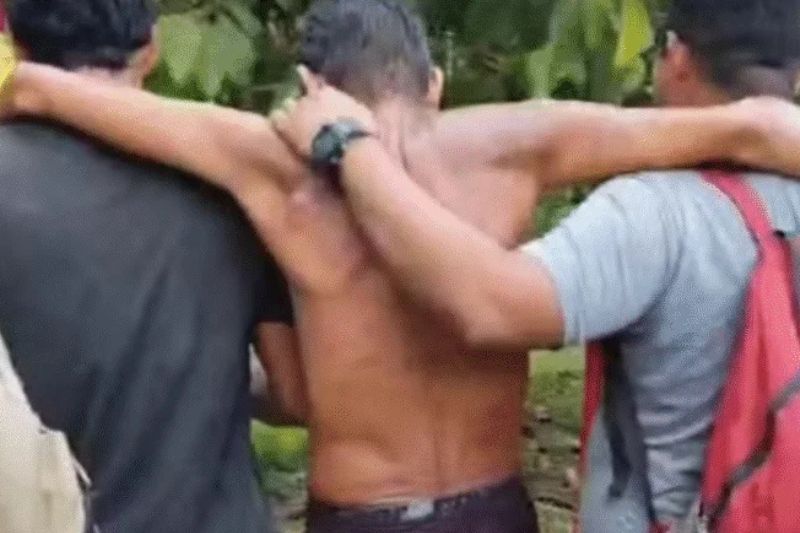 O agricultor Sérgio Dias da Silva, de 55 anos, foi encontrado em um igarapé e resgatado (Foto: WhatsApp/Reprodução)