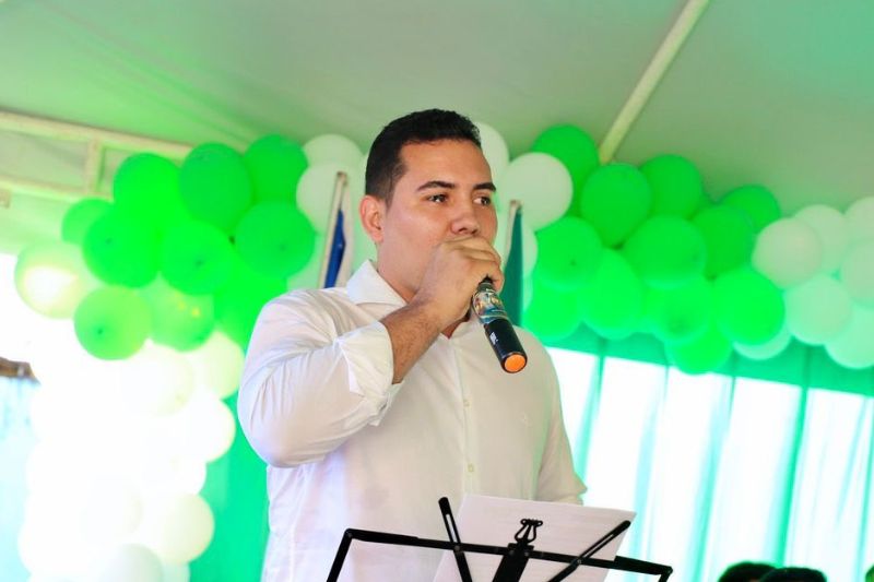 O prefeito de Boa Vista do Ramos, Jarlem de Almeida Trindade (PSD), foi picado por uma aranha-marrom, que é venenosa (Foto: Rede social/reprodução)