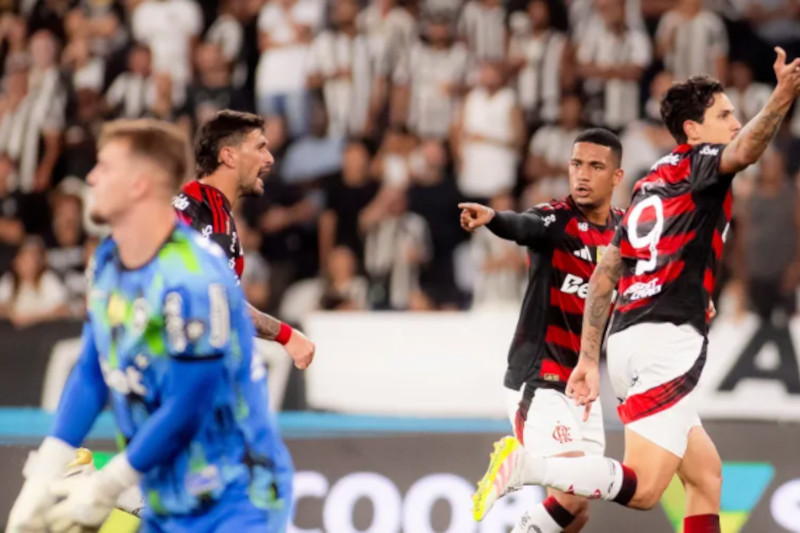 Pedro marcou um dos gols do Flamengo na vitória sobre o Botafogo (Foto: Adriano Fontes/Flamengo)