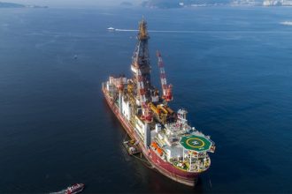 Navio sonda ODN-II será usado para perfurar poço na bacia da Foz do Amazonas (Foto: Foresea/Divulgação)