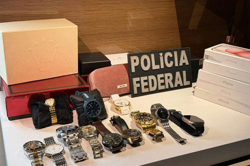 Relógios apreendidos na Operação Xeque-Mate: combate à lavagem de dinheiro (Foto: PF/Divulgação)