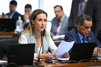 Relatora Soraya Thronicke deu parecer favorável ao projeto de lei (Foto: Edilson Rodrigues/Agência Senado)