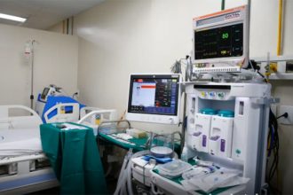 Sala de cirurgia: operação de câncer de próstata será com uso de robô no SUS (Foto: Tânia Rêgo/ABr)