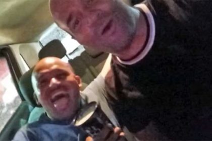 Os policiais Eduardo Filipe Santiago Ferreira, de 42 anos, e William Amaral da Conceição, de 36, antes de atirarem um contra o outro (Imagem: WhatsApp/Reprodução)