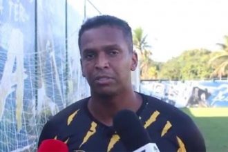 Atacante Jô é preso pela quarta vez por não pagar pensão (Imagem: Facebook/Reprodução)