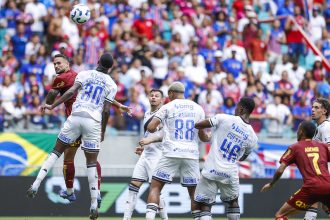 Vasco perdeu para o Bahia e estacionou na parte intermediária da tabela do Brasileirão (Foto: Rafael Rodrigues/EC Bahia)