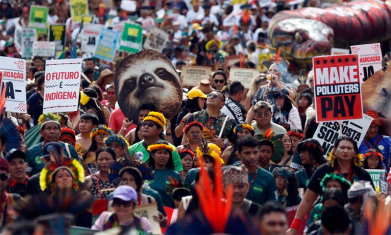 Indígenas cobraram inclusão na política ambiental em Manifestação em Belém, na COP30 (Foto: Bruno Peres/ABr)