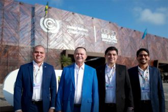 Governador Carlos Brandão (centro) propõe fundo ambiental com recursos de empresas poluidoras (Foto: Secom/Gov. Maranhão/Divulgação)