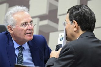 Senadores Renan Calheiros e Eduardo Braga: projeto sobre aumento de impostos para bets (Foto: Andressa Anholete/Agência Senado)