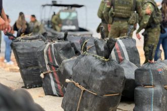 Segundo a polícia, foi identificado o transporte de drogas da região de fronteira (Foto: Divulgação/PC-AM)