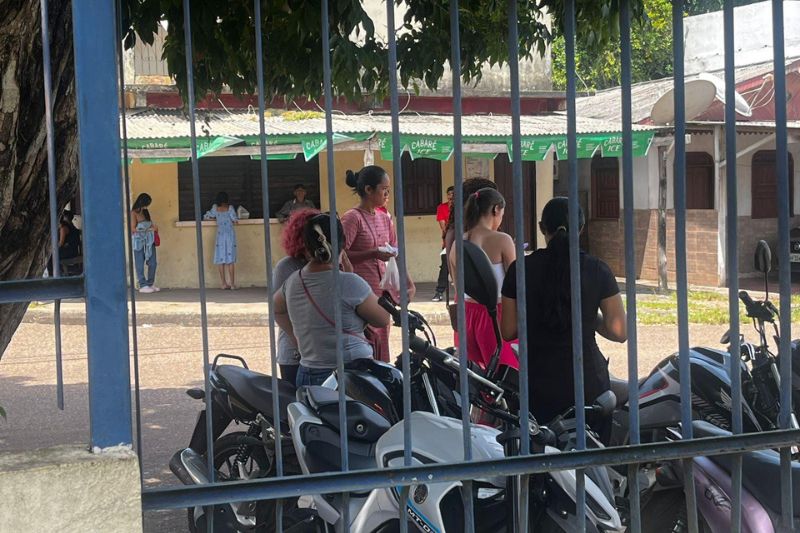 Alunos de diversas comunidades também participam do Enem em Manacapuru (Foto: Rede social/reprodução)