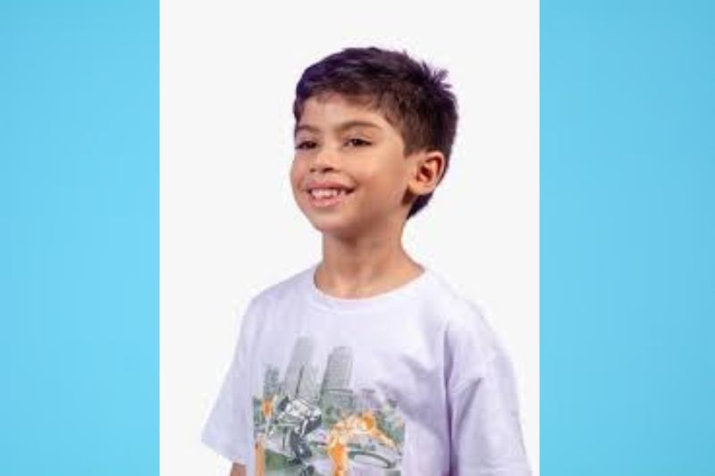 Segundo o pai do menino, Benício Xavier de Freitas, de 6 anos, recebeu doses de adrenalina intravenosa (Foto: Rede social/reprodução)