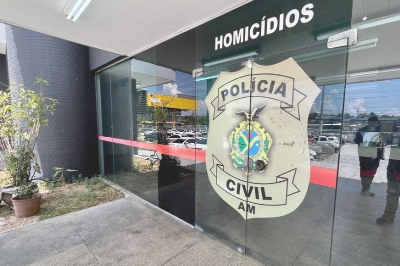 Carlos André Souza Catuaba, 39 anos, foi encaminhado à Delegacia Especializada em Homicídios e Sequestros (Foto: Arquivo/PC-AM)