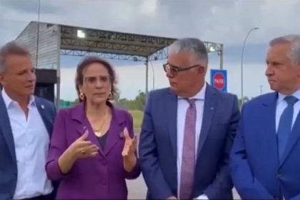 Márcio Bittar, Damares Alves, Eduardo Girão e Izalci Lucas: visita à Papuda antes da chegada de Bolsonaro (Imagem: X/Reprodução)