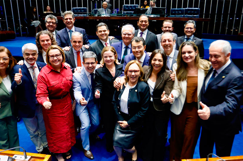 Senadores governistas
