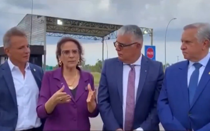 Márcio Bittar, Damares Alves, Eduardo Girão e Izalci Lucas: visita à Papuda antes da chegada de Bolsonaro (Imagem: X/Reprodução)