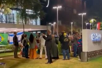 Vigília pró-Bolsonaro