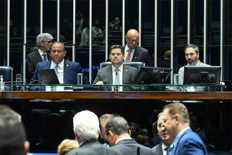 Senador Davi Alcolumbre presidiu sessão que aprovou o PL da Dosimetria (Foto: Carlos Moura/Agência Senado)