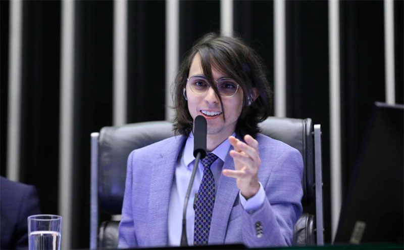 Amom Mandel