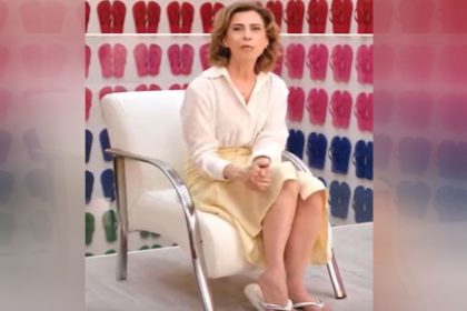 Atriz Fernanda Torres na propaganda das Havaianas: direita vê pegadas ideológicas (Imagem: Instagram/Reprodução)