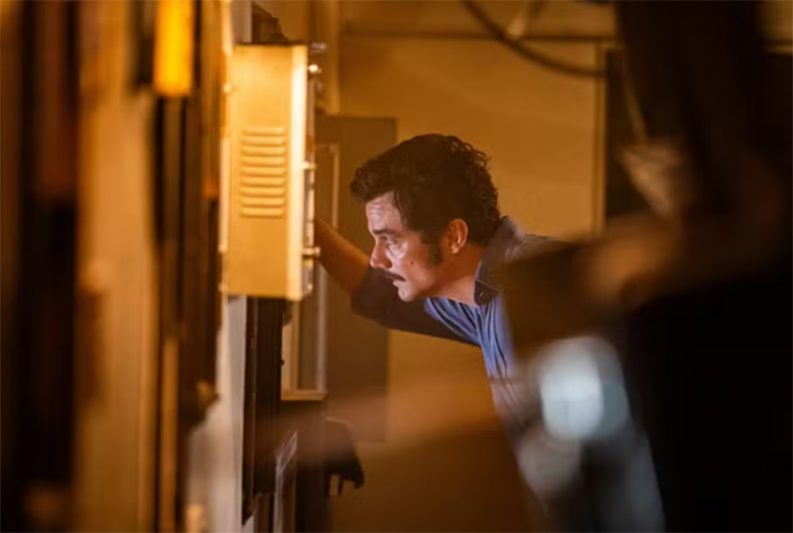 Wagner Moura em cena de 'O Agente Secreto': oitavo melhor filme do ano (Imagem: YouTube/Reprodução)